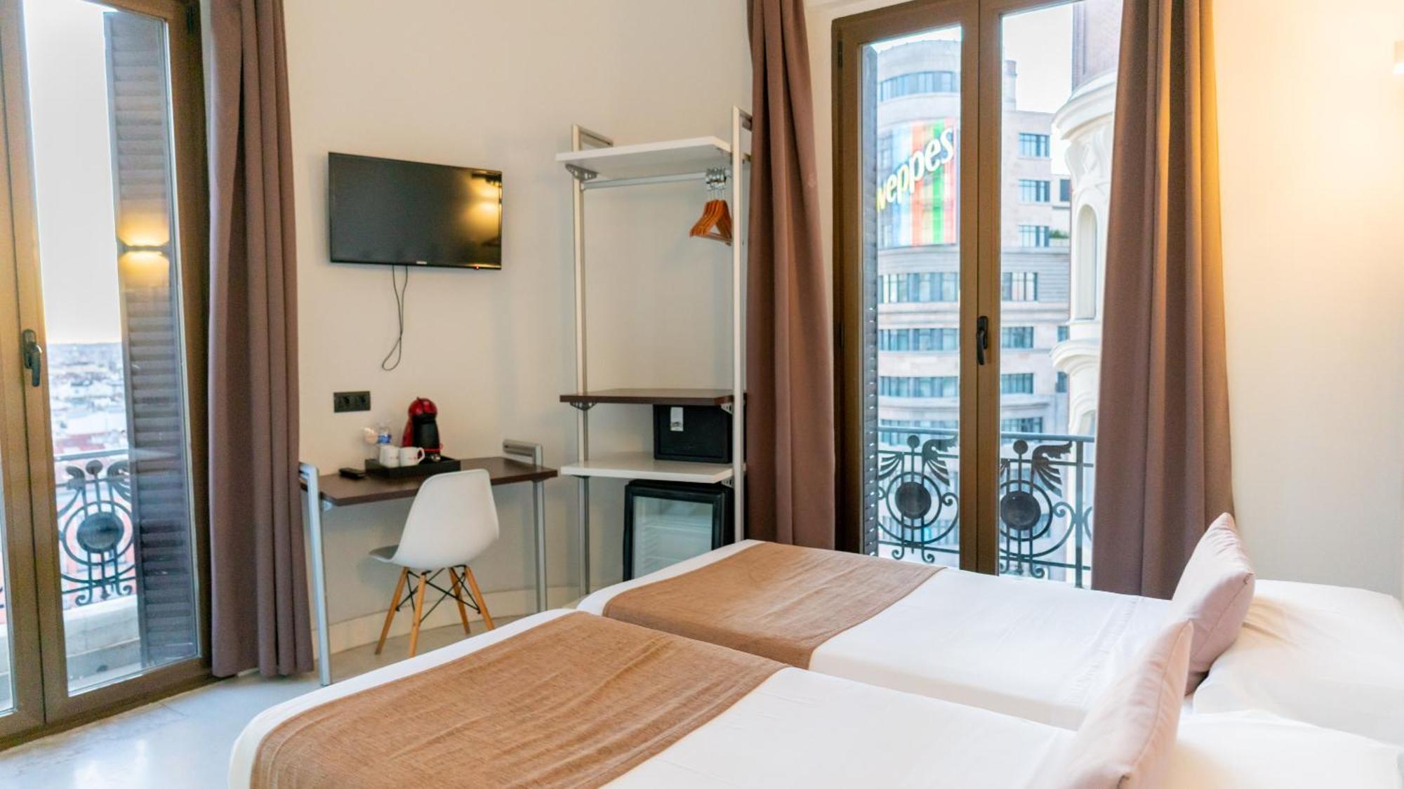 Hostal Gran Via 44 Madrid